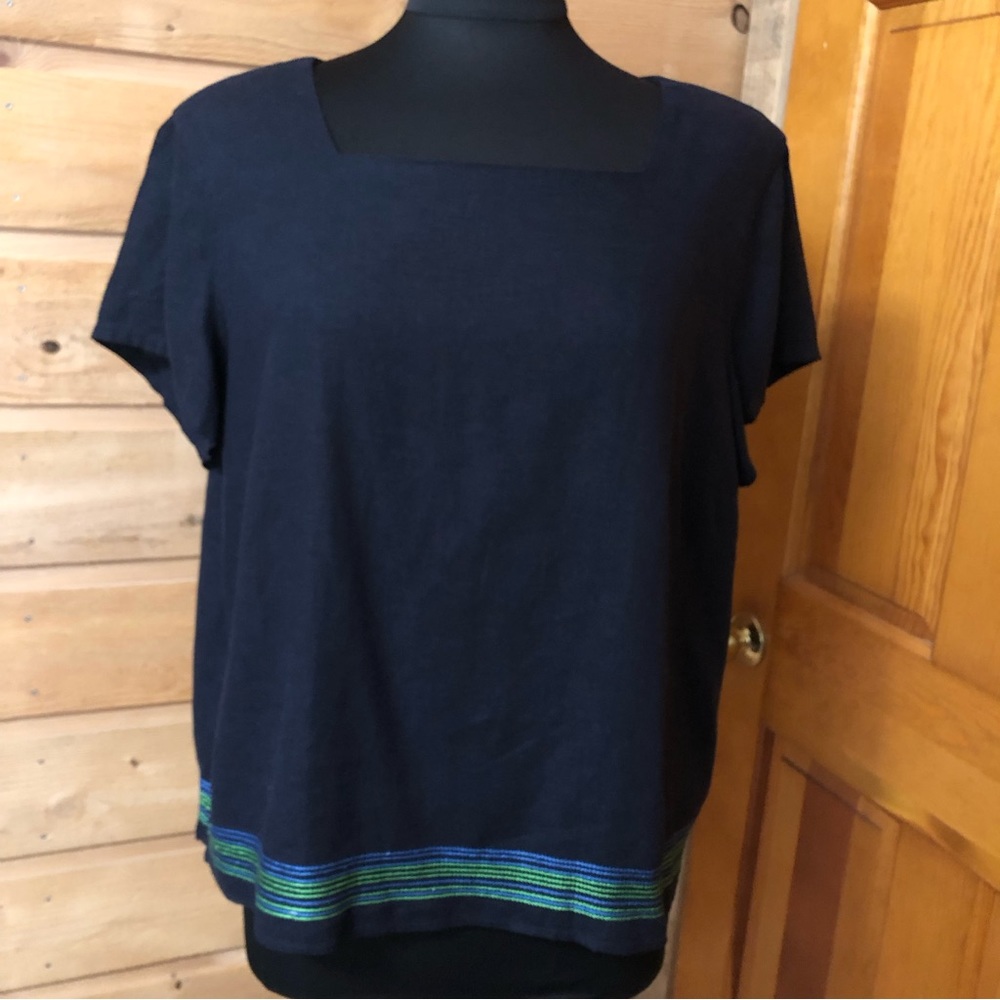 Talbots size 18 short sleeve linen top navy blue with green and blue embroidered